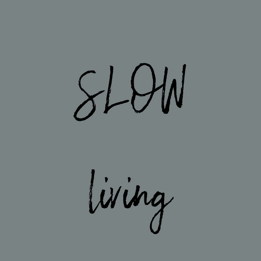 Att Återvända till Rötterna: Slow Living och Skapandet av HEMPHLY